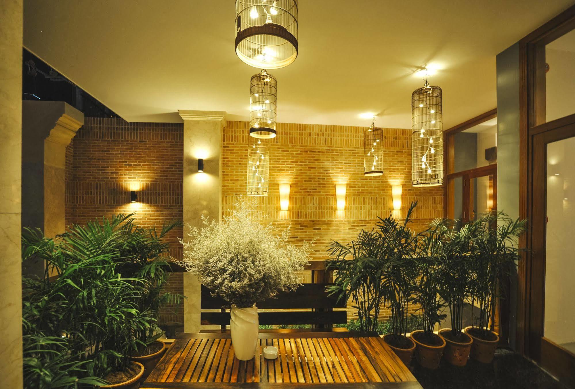 Seasing Boutique Hotel Nha Trang Extérieur photo